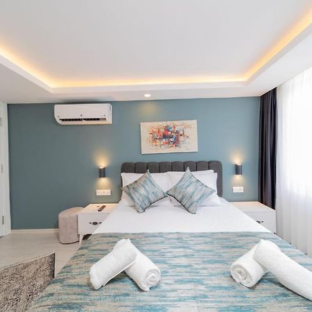 Hadrian Towers Hotel Анталия Екстериор снимка