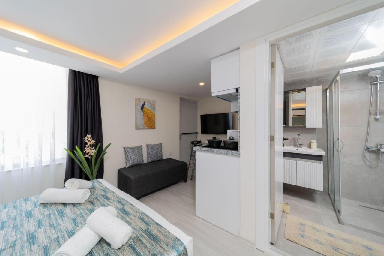 Hadrian Towers Hotel Анталия Екстериор снимка