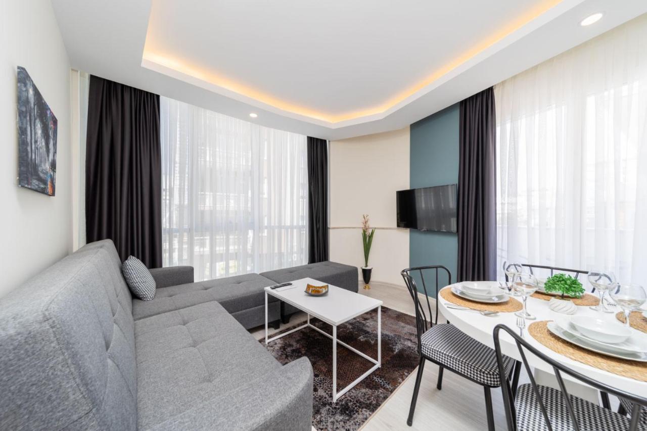 Hadrian Towers Hotel Анталия Екстериор снимка