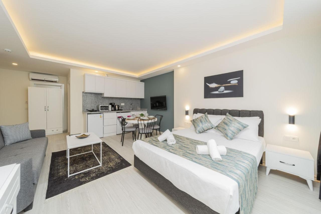 Hadrian Towers Hotel Анталия Екстериор снимка