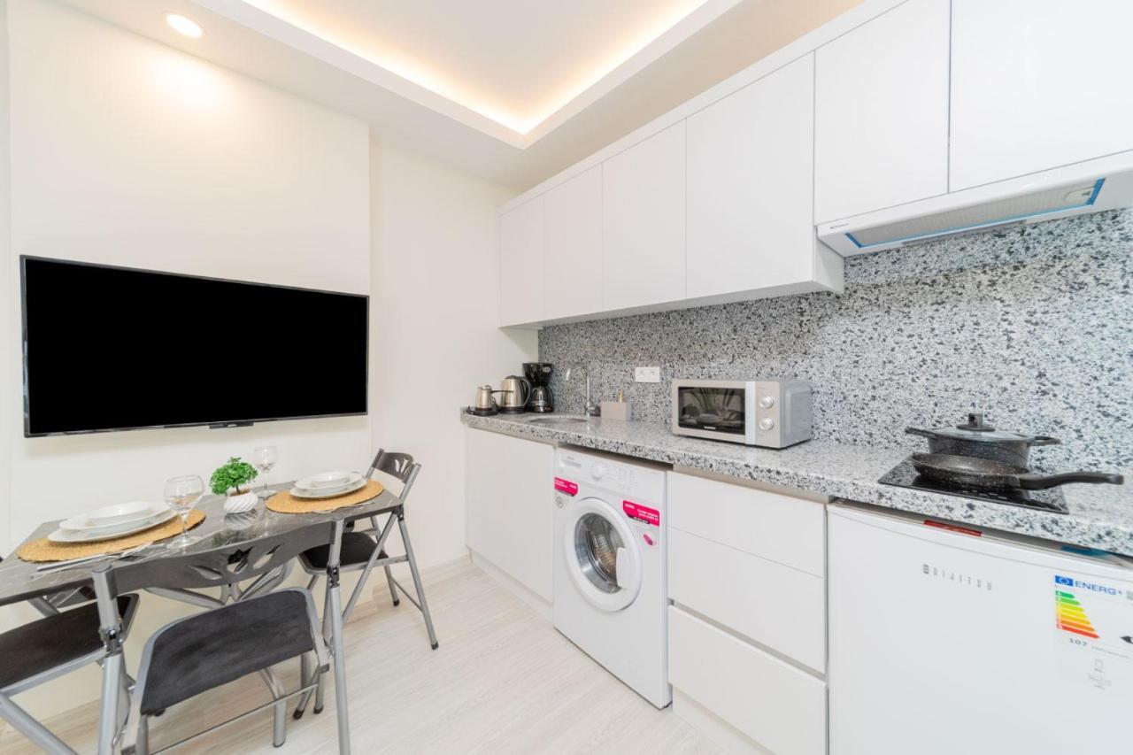 Hadrian Towers Hotel Анталия Екстериор снимка