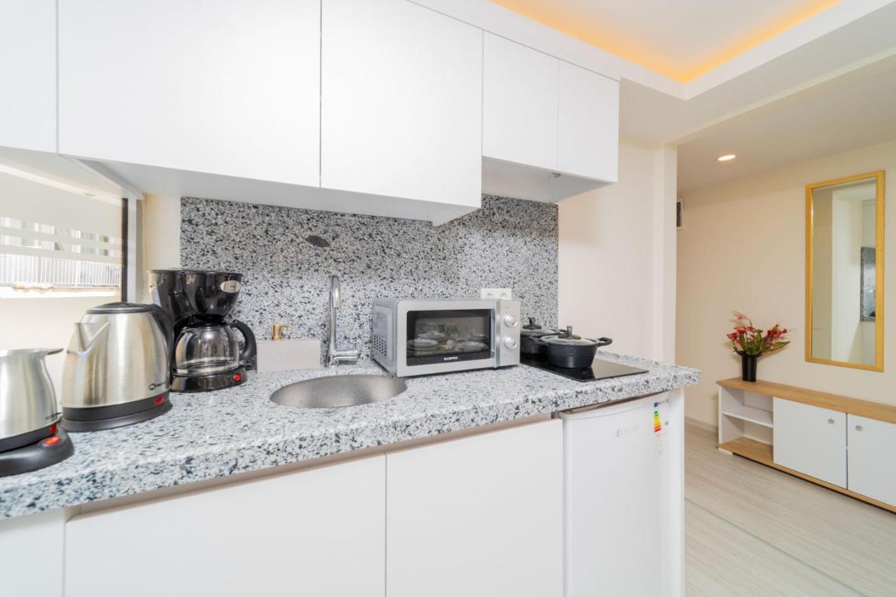 Hadrian Towers Hotel Анталия Екстериор снимка
