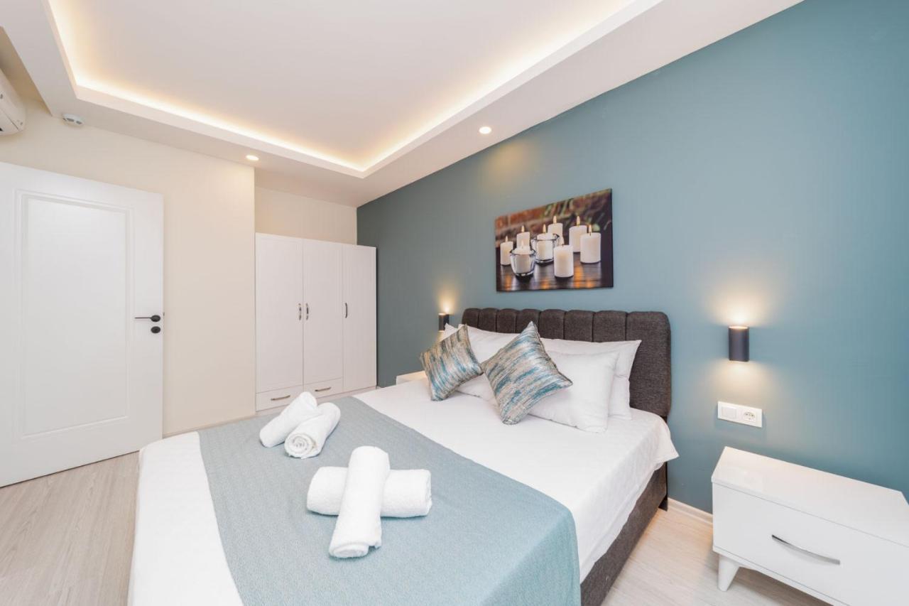 Hadrian Towers Hotel Анталия Екстериор снимка