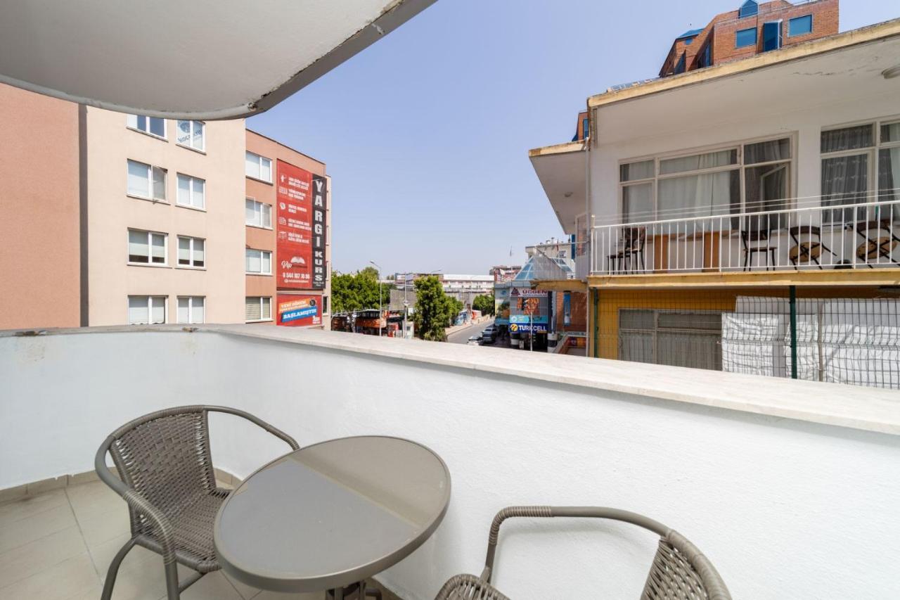 Hadrian Towers Hotel Анталия Екстериор снимка