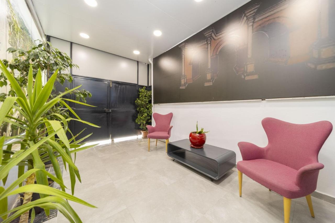 Hadrian Towers Hotel Анталия Екстериор снимка