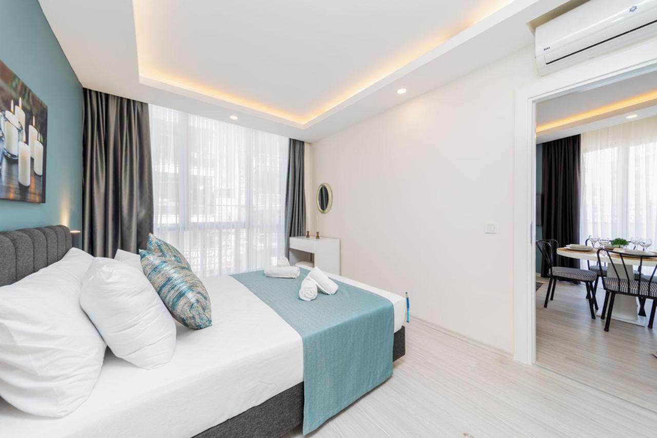 Hadrian Towers Hotel Анталия Екстериор снимка