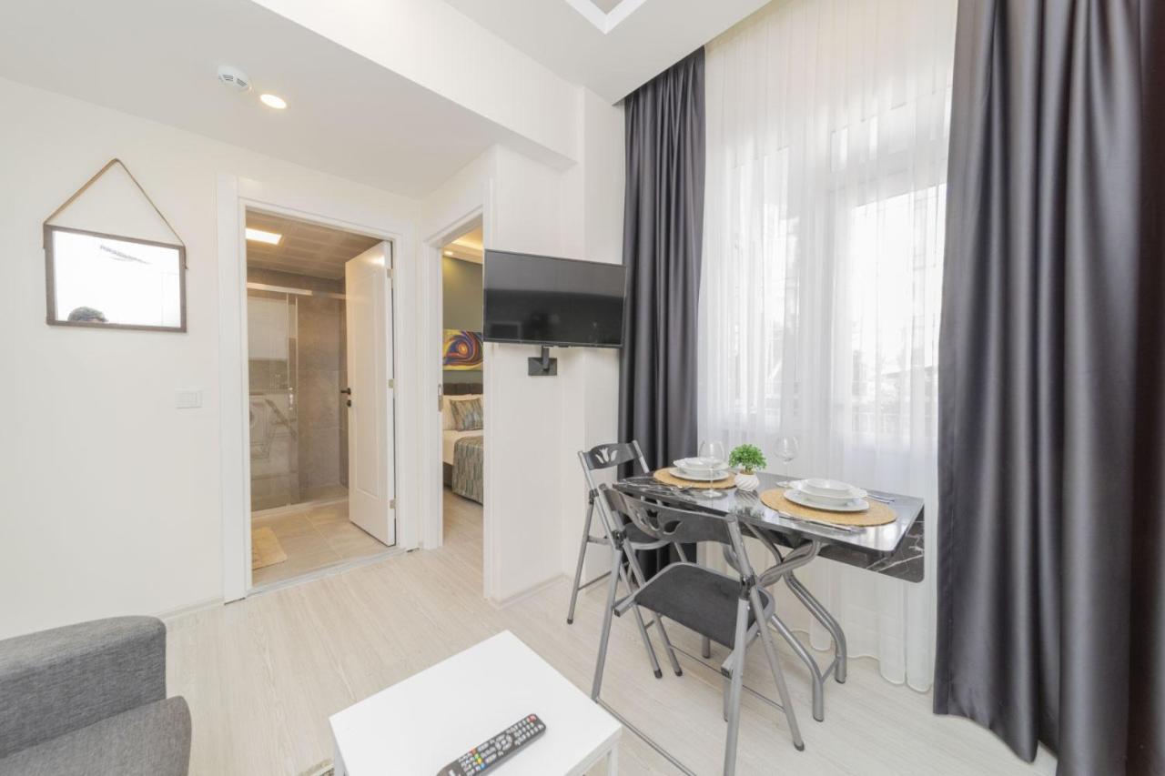Hadrian Towers Hotel Анталия Екстериор снимка